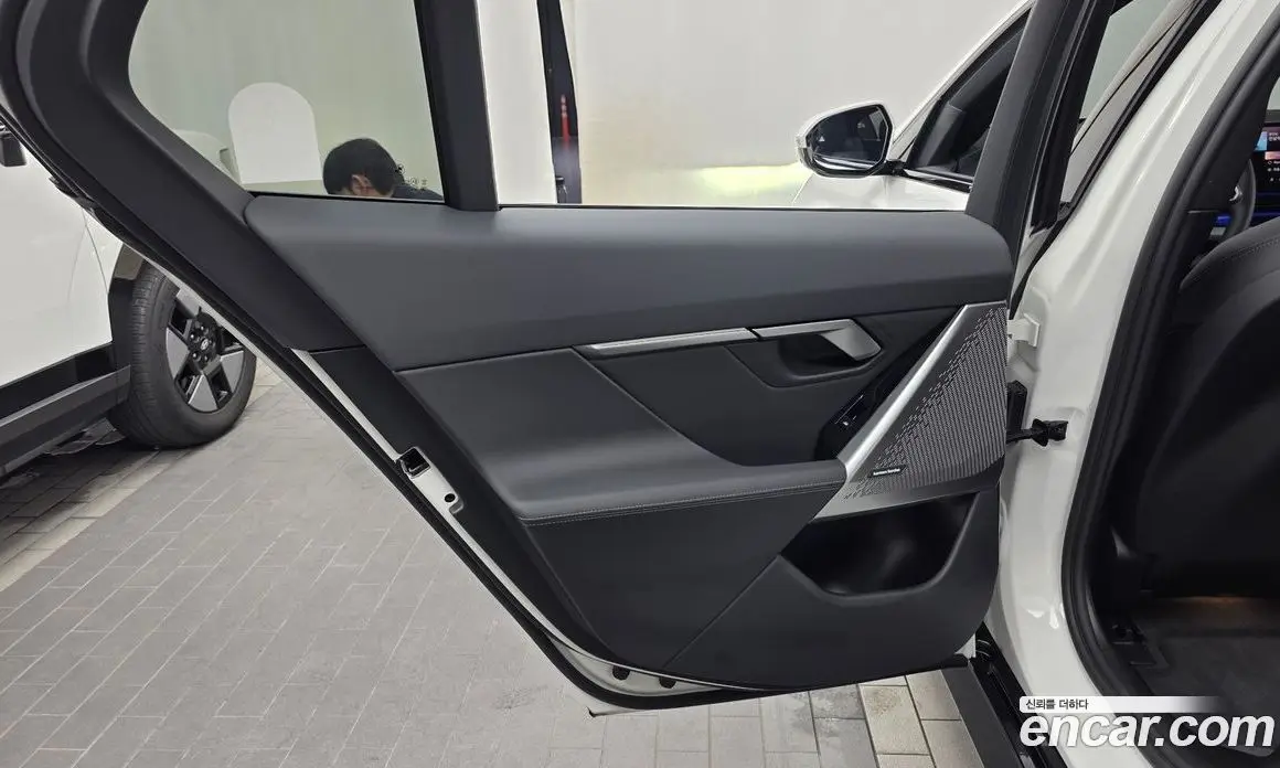 BMW 5 серия 2025 2.0 автомат (гидро), фото 15 BMW 5 серия 2025 2.0 автомат (гидро), фото 15