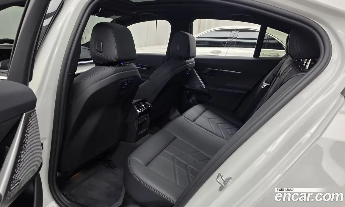 BMW 5 серия 2025 2.0 автомат (гидро), фото 16 BMW 5 серия 2025 2.0 автомат (гидро), фото 16