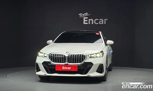 BMW 5 серия 2025 2.0 автомат (гидро), миниатюра 3 BMW 5 серия 2025 2.0 автомат (гидро), миниатюра 3