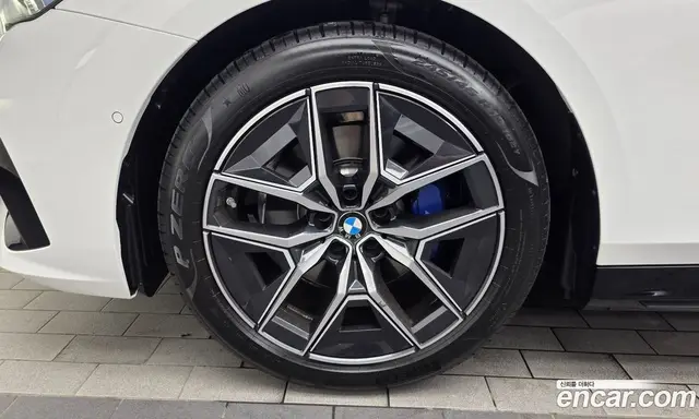 BMW 5 серия 2025 2.0 автомат (гидро), миниатюра 5 BMW 5 серия 2025 2.0 автомат (гидро), миниатюра 5