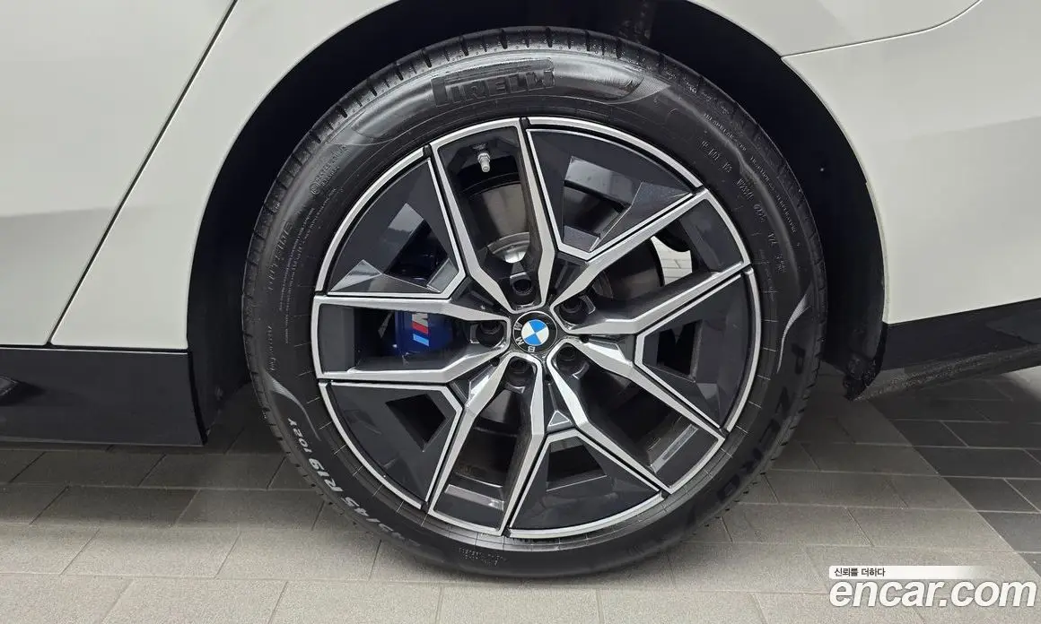 BMW 5 серия 2025 2.0 автомат (гидро), фото 7 BMW 5 серия 2025 2.0 автомат (гидро), фото 7