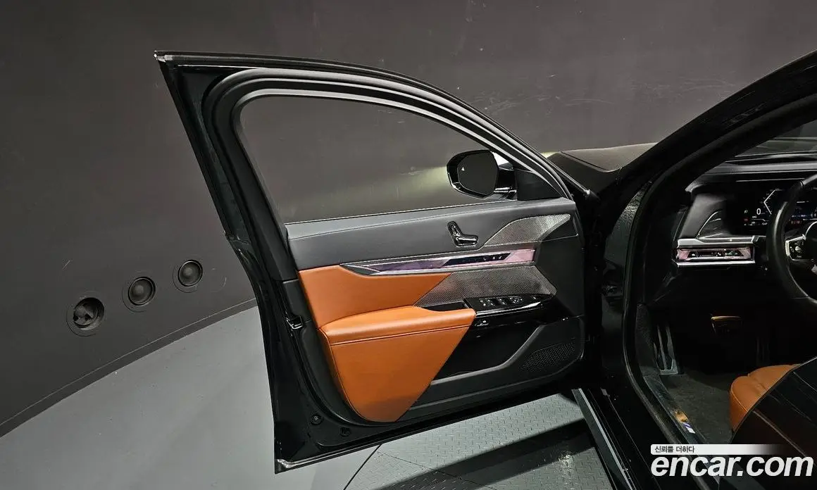 BMW 7 серия 2024 3.0 автомат (гидро), фото 14
