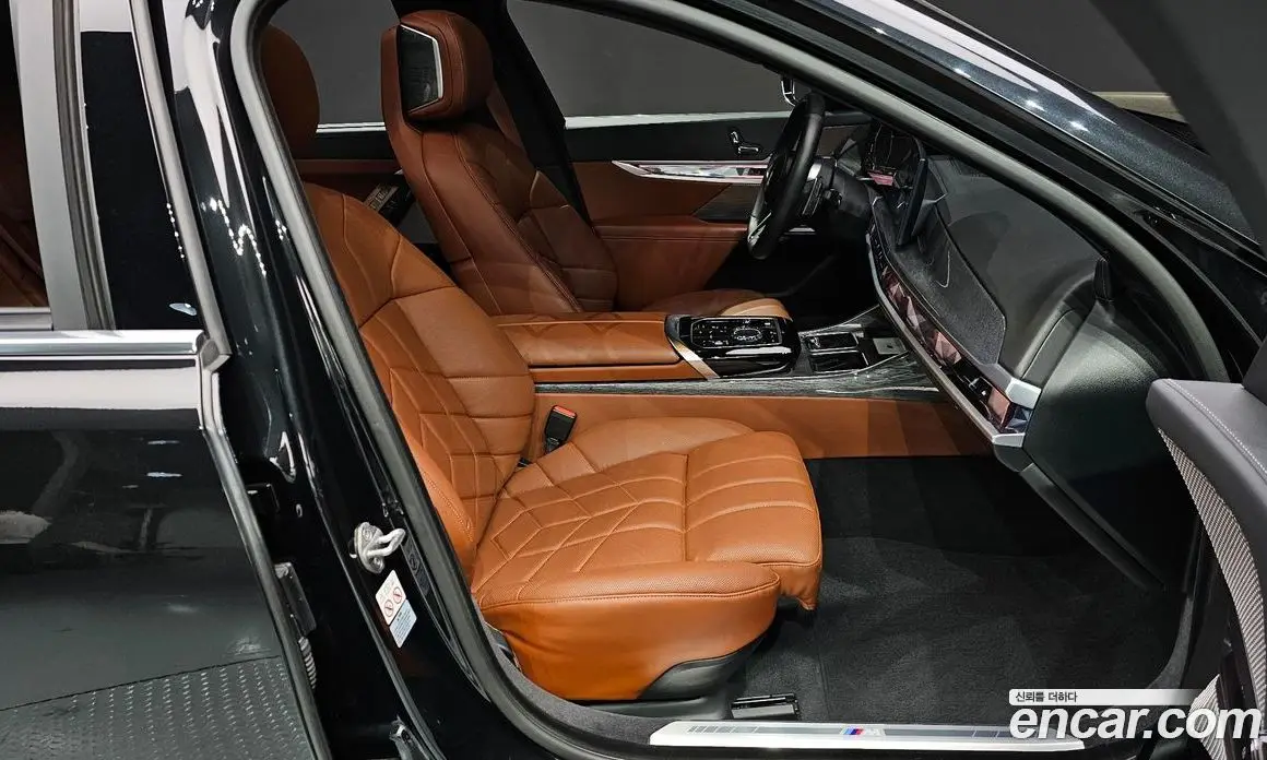 BMW 7 серия 2024 3.0 автомат (гидро), фото 16