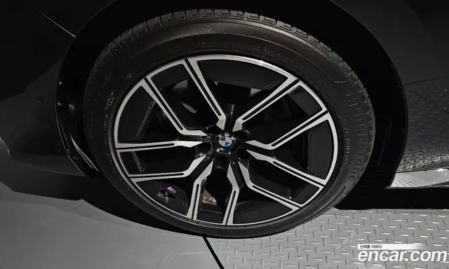 BMW 7 серия 2024 3.0 автомат (гидро), миниатюра 5