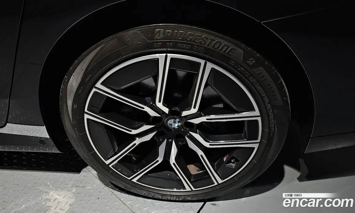 BMW 7 серия 2024 3.0 автомат (гидро), фото 7