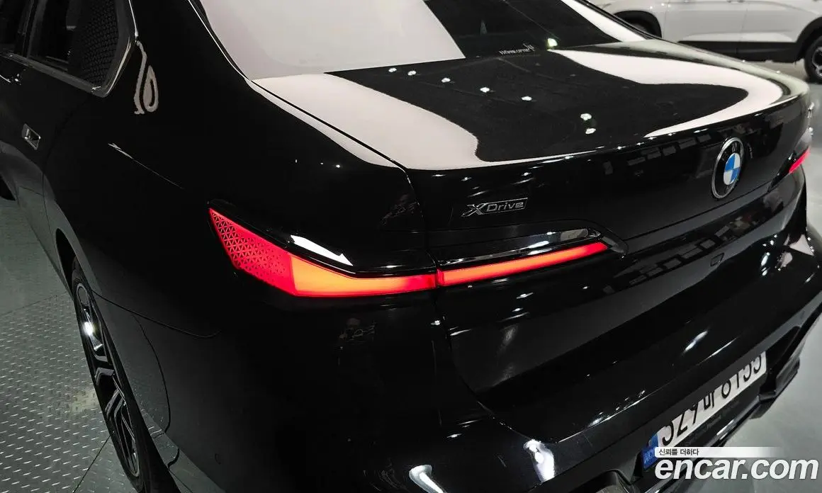 BMW 7 серия 2024 3.0 автомат (гидро), фото 9