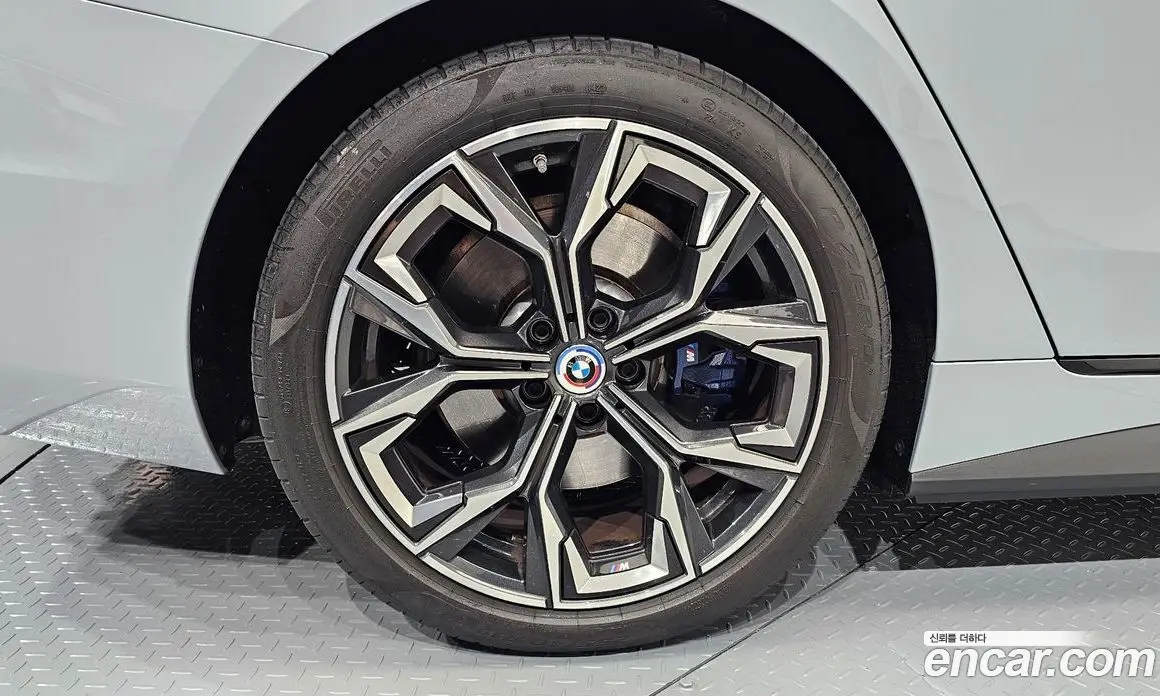 BMW i4 2023 0.2 автомат (гидро), фото 4