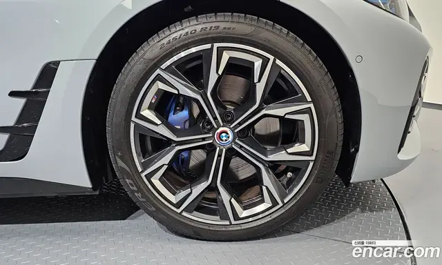 BMW i4 2023 0.2 автомат (гидро), миниатюра 6