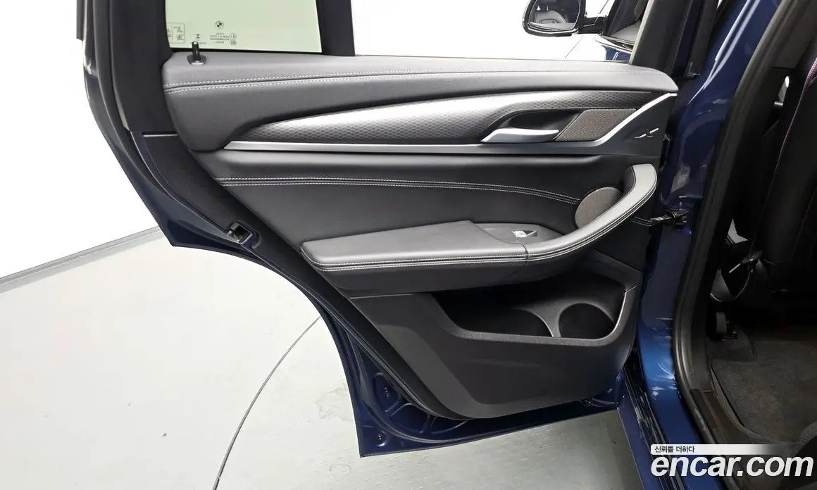 BMW X4 2023 2.0 автомат (гидро), фото 14