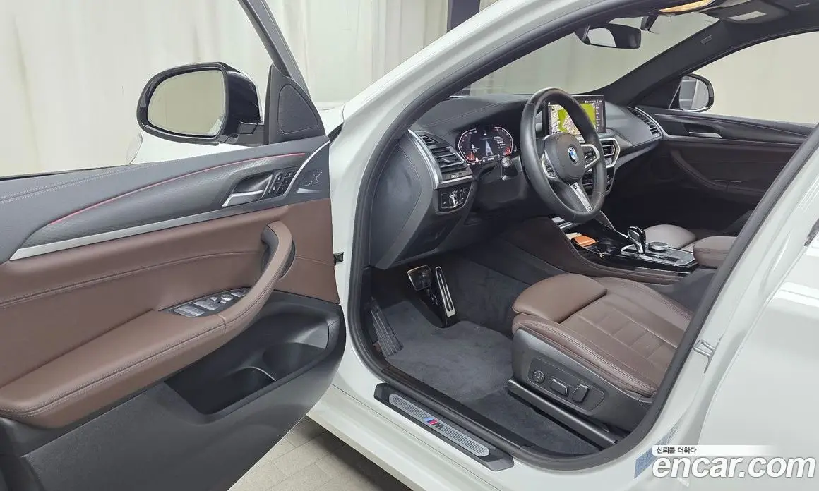 BMW X4 2024 2.0 автомат (гидро), фото 12