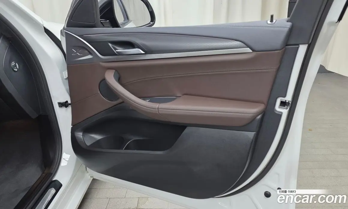 BMW X4 2024 2.0 автомат (гидро), фото 13