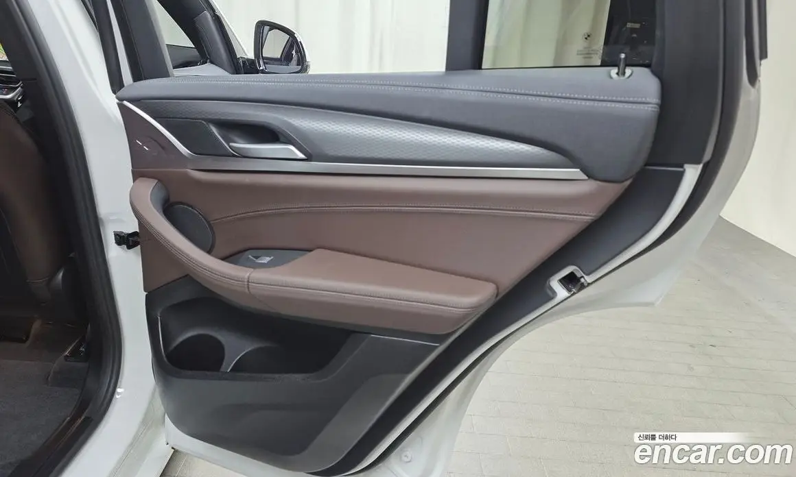 BMW X4 2024 2.0 автомат (гидро), фото 14