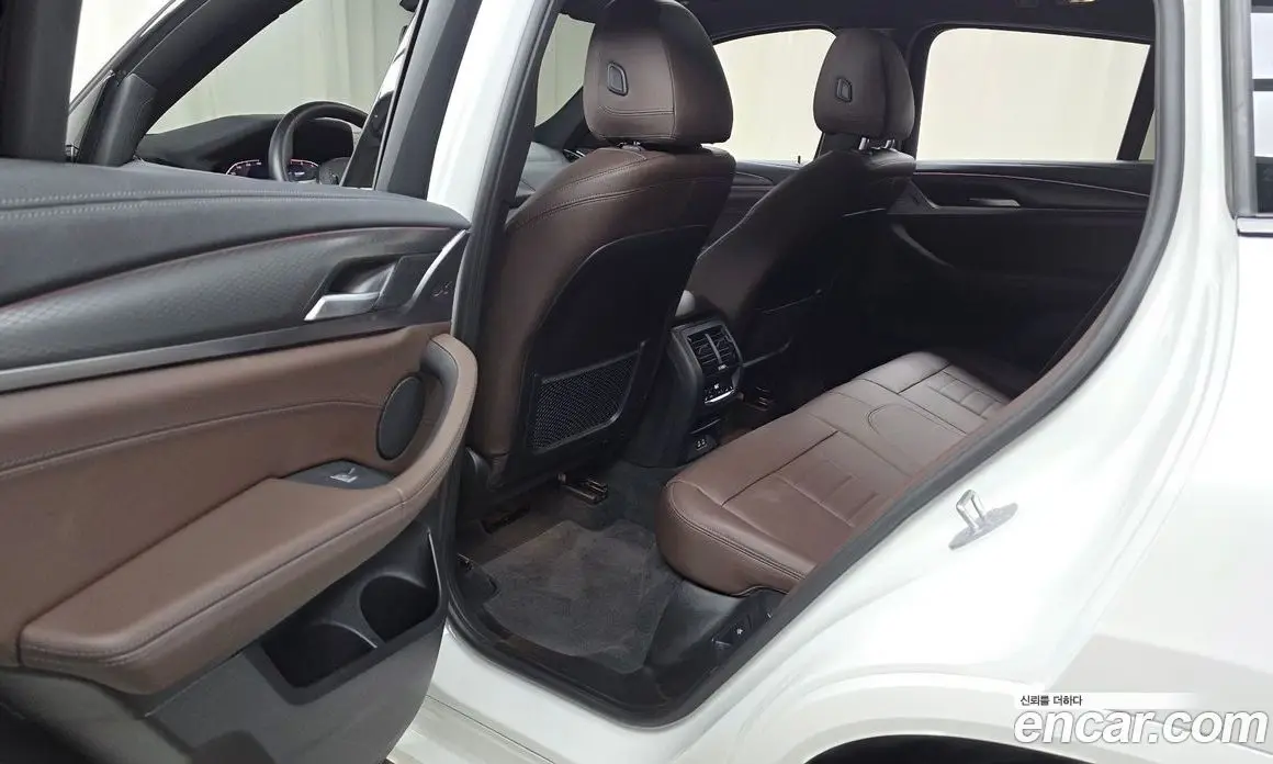 BMW X4 2024 2.0 автомат (гидро), фото 17