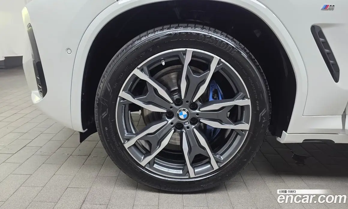 BMW X4 2024 2.0 автомат (гидро), фото 4
