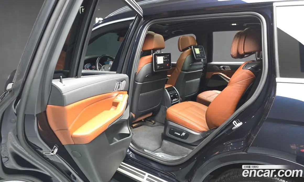 BMW X7 2021 3.0 автомат (гидро), фото 16