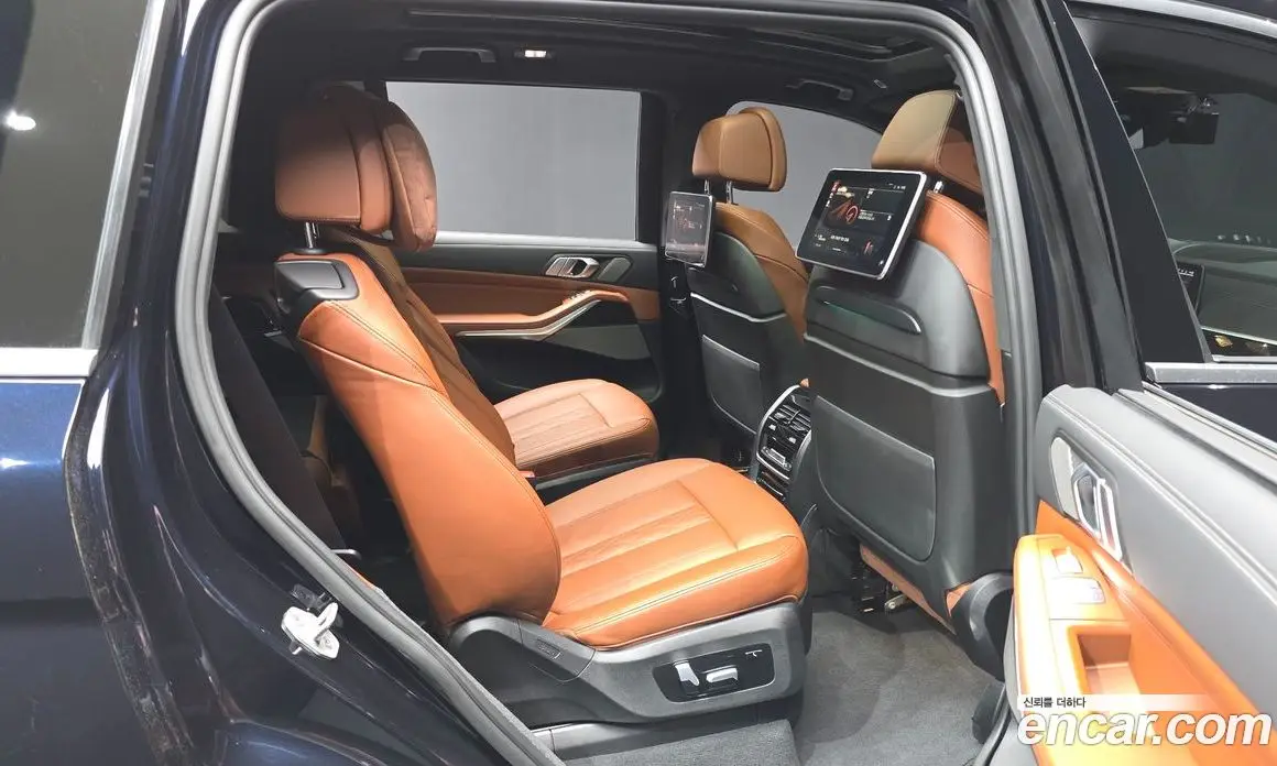BMW X7 2021 3.0 автомат (гидро), фото 18