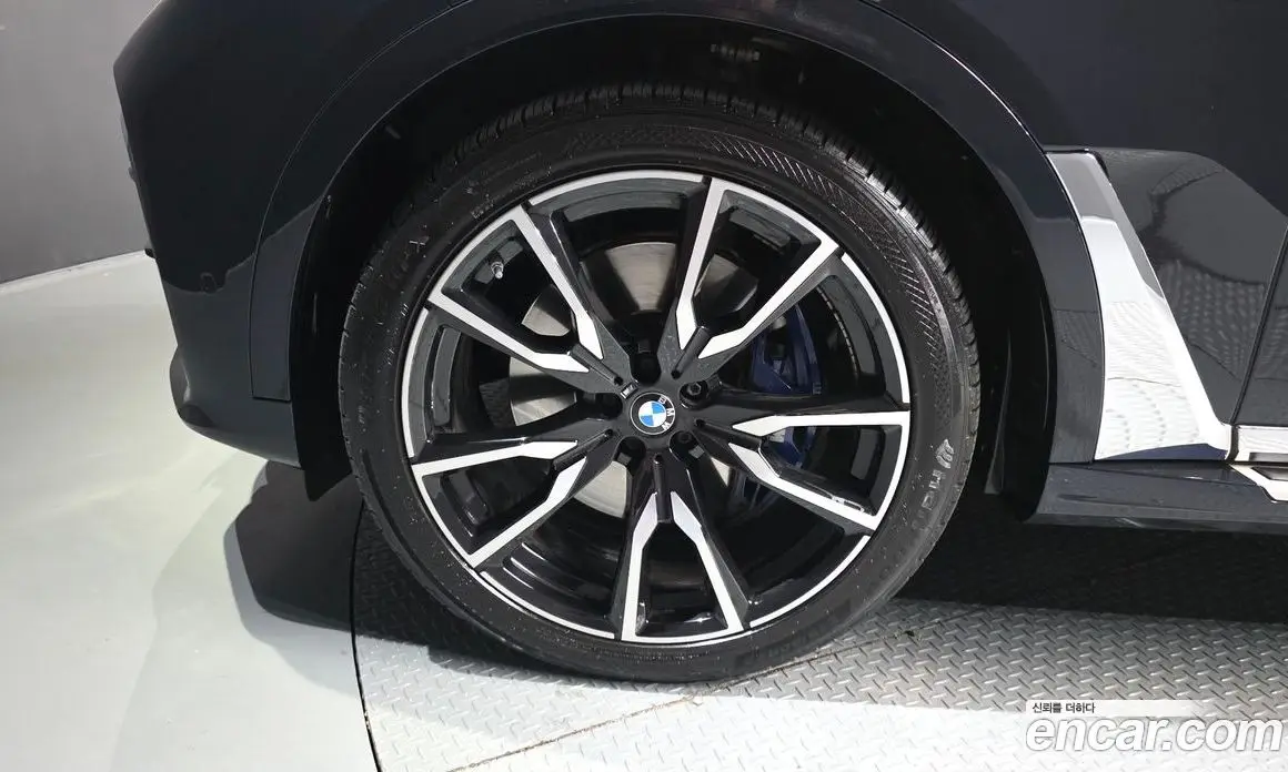BMW X7 2021 3.0 автомат (гидро), фото 5