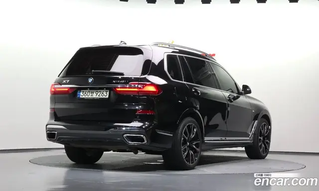 BMW X7 2021 3.0 автомат (гидро), миниатюра 2