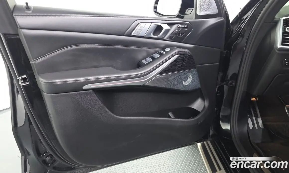 BMW X7 2021 3.0 автомат (гидро), фото 14