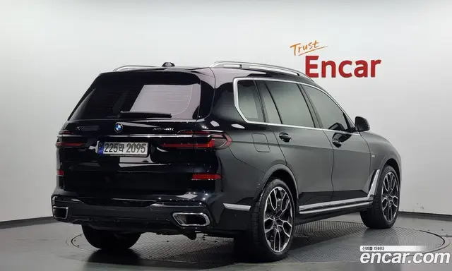BMW X7 2023 3.0 автомат (гидро), миниатюра 2