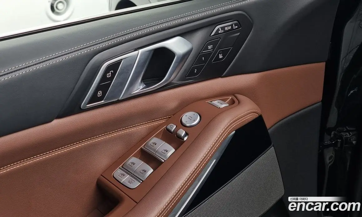 BMW X7 2023 3.0 автомат (гидро), фото 17