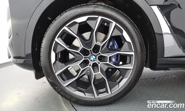 BMW X7 2023 3.0 автомат (гидро), миниатюра 5