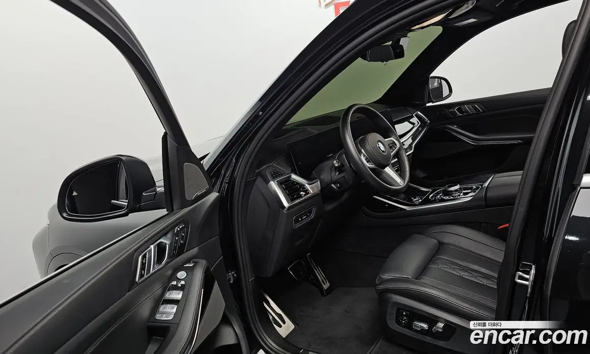 BMW X7 2024 3.0 автомат (гидро), фото 12