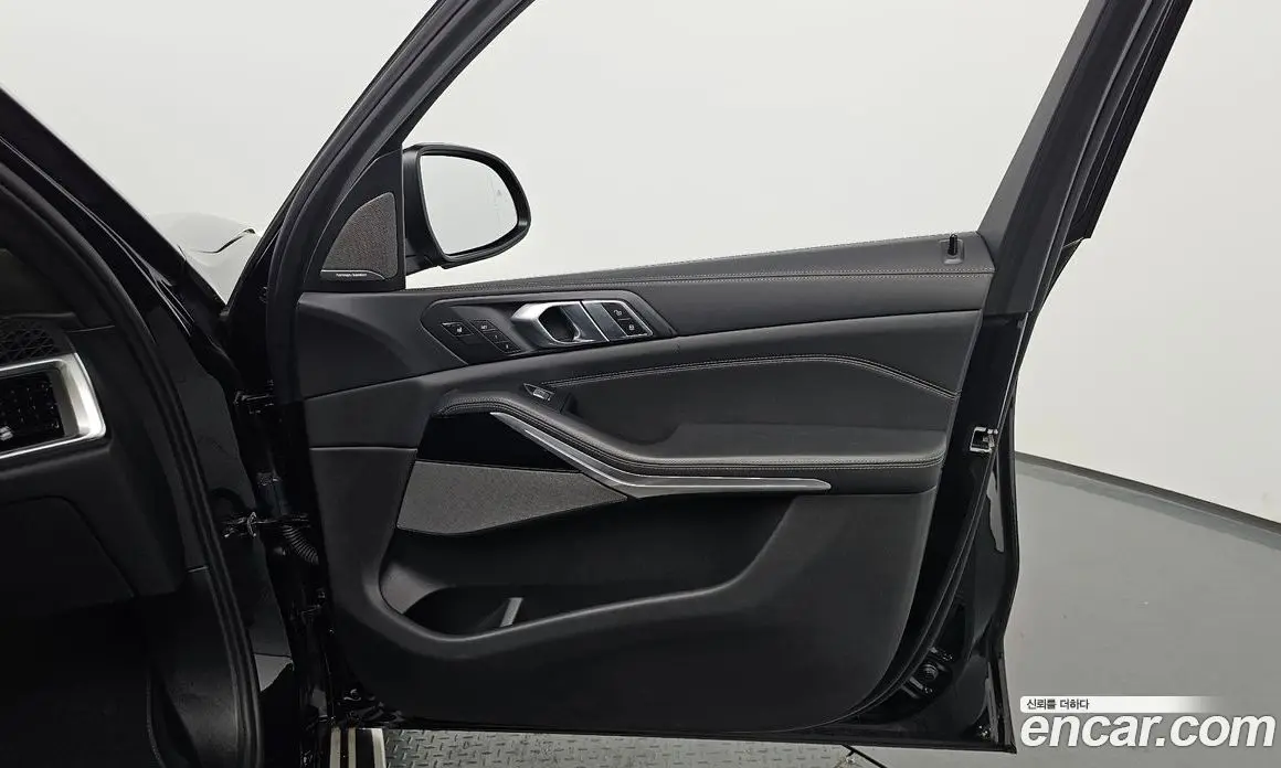 BMW X7 2024 3.0 автомат (гидро), фото 13