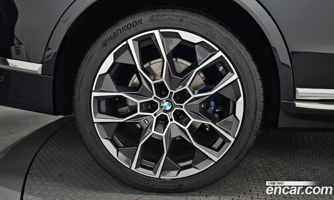 BMW X7 2024 3.0 автомат (гидро), фото 6