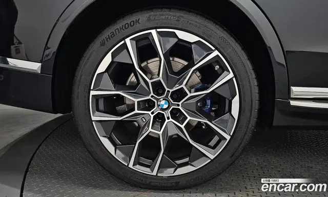 BMW X7 2024 3.0 автомат (гидро), миниатюра 6