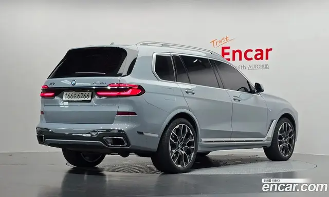 BMW X7, 2025, 9 778 км BMW X7, 2025, 9 778 км