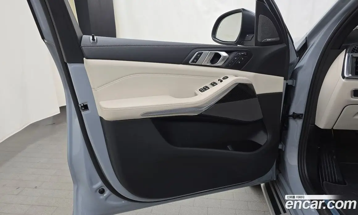 BMW X7 2025 3.0 автомат (гидро), фото 13
