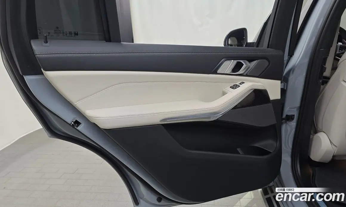 BMW X7 2025 3.0 автомат (гидро), фото 14