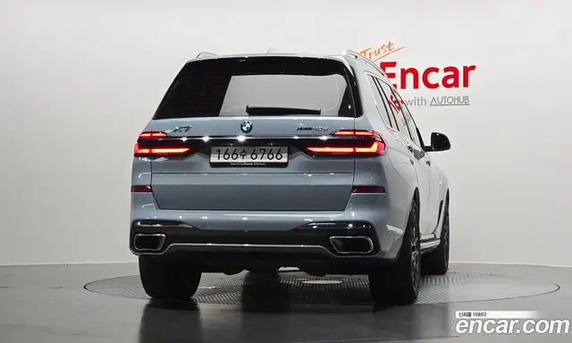 BMW X7 2025 3.0 автомат (гидро), миниатюра 3