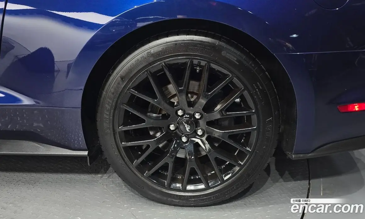 Ford Mustang 2019 5.0 автомат (гидро), фото 7