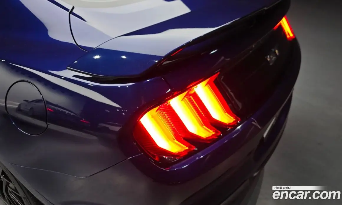 Ford Mustang 2019 5.0 автомат (гидро), фото 9