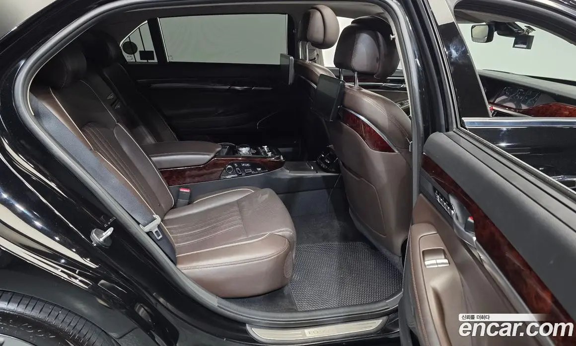 Genesis EQ900 2016 3.8 автомат (гидро), фото 12 Genesis EQ900 2016 3.8 автомат (гидро), фото 12