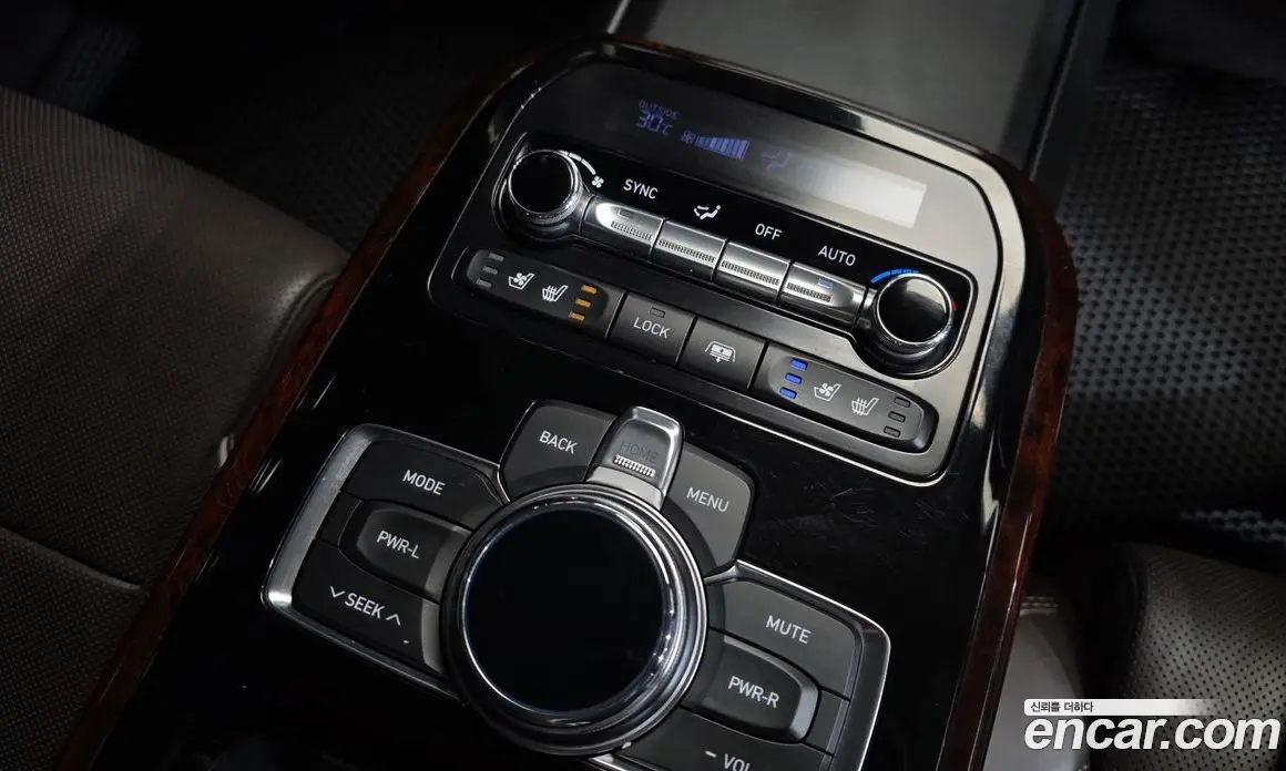 Genesis EQ900 2016 3.8 автомат (гидро), фото 18 Genesis EQ900 2016 3.8 автомат (гидро), фото 18