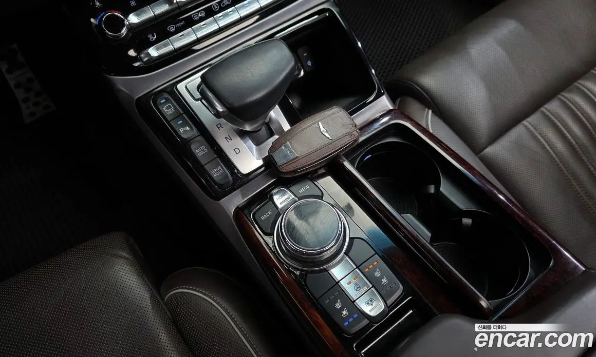 Genesis EQ900 2016 3.8 автомат (гидро), фото 9 Genesis EQ900 2016 3.8 автомат (гидро), фото 9