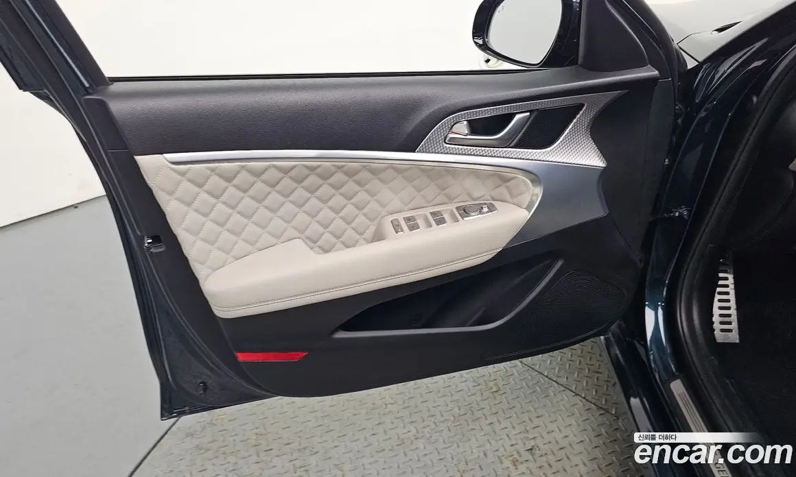 Genesis G70 2022 2.0 автомат (гидро), фото 14