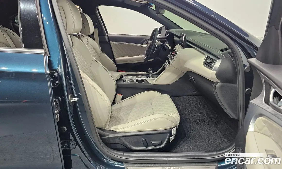 Genesis G70 2022 2.0 автомат (гидро), фото 16