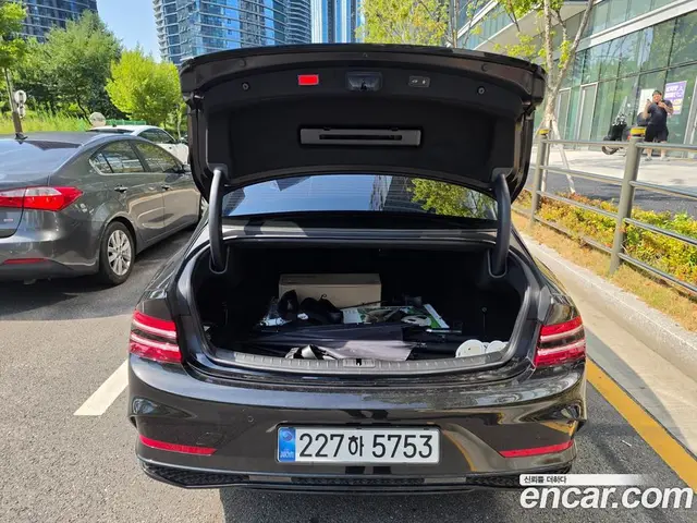 Genesis G80 2025 2.5 автомат (гидро), миниатюра 6