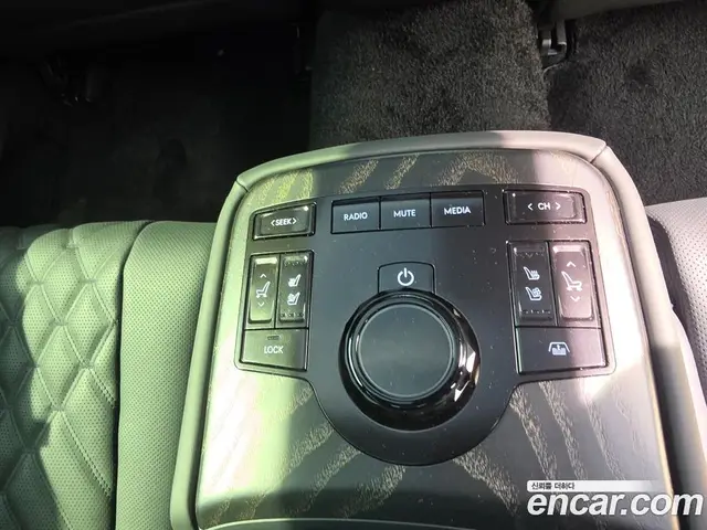 Genesis G80 2025 2.5 автомат (гидро), миниатюра 10