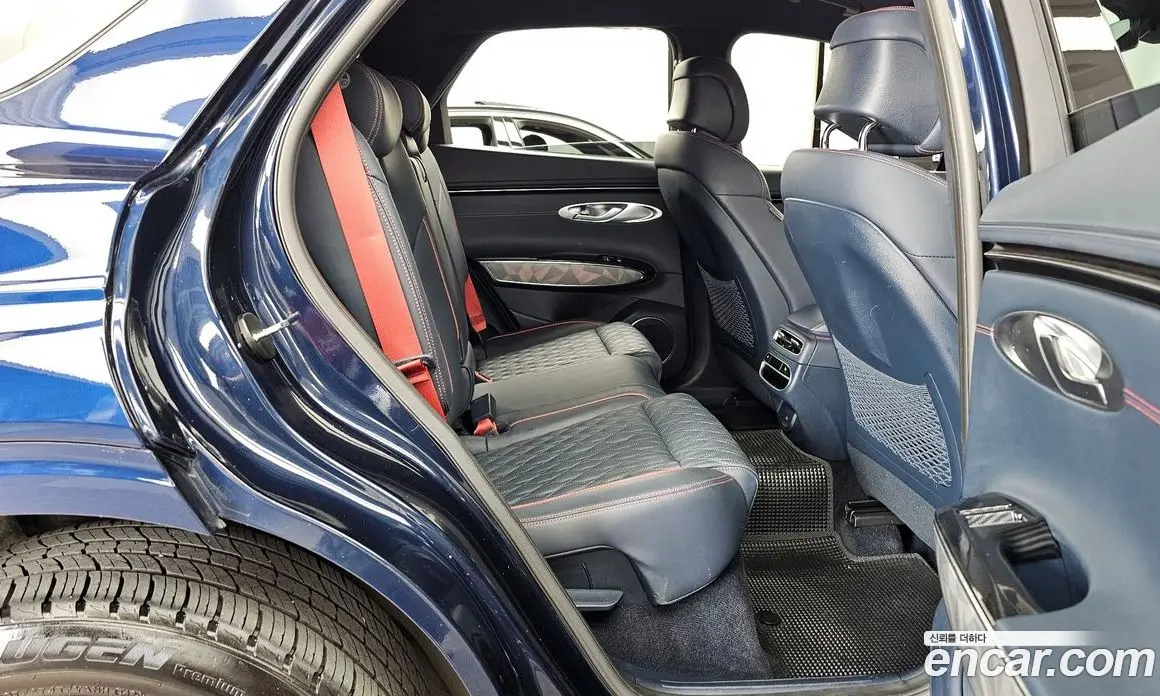 Genesis GV70 2021 2.5 автомат (гидро), фото 18 Genesis GV70 2021 2.5 автомат (гидро), фото 18