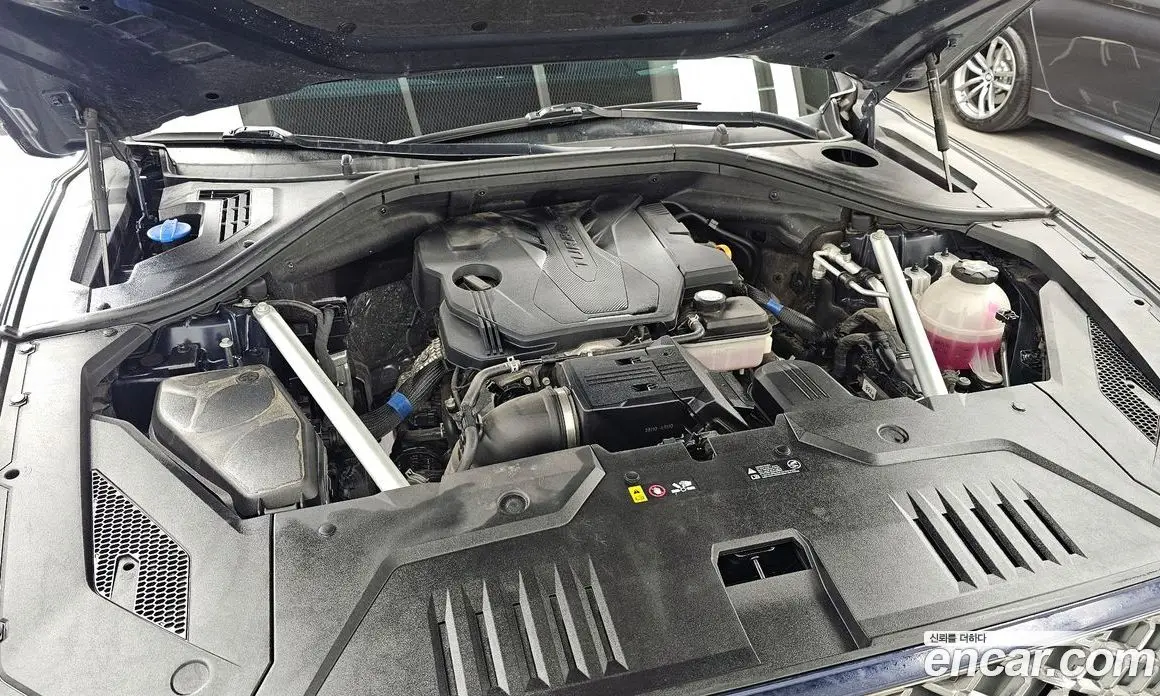 Genesis GV70 2021 2.5 автомат (гидро), фото 6 Genesis GV70 2021 2.5 автомат (гидро), фото 6