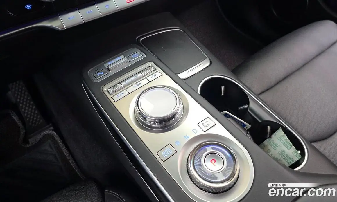 Genesis GV70 2021 2.5 автомат (гидро), фото 12 Genesis GV70 2021 2.5 автомат (гидро), фото 12