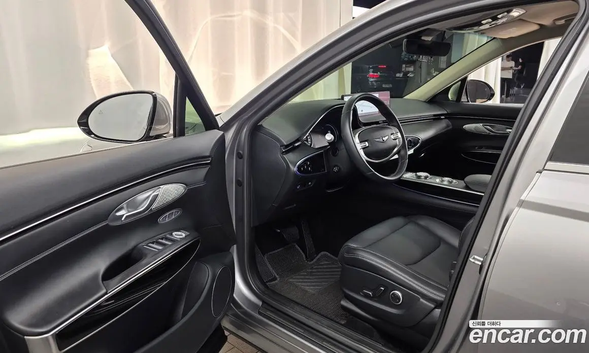 Genesis GV70 2021 2.5 автомат (гидро), фото 13 Genesis GV70 2021 2.5 автомат (гидро), фото 13