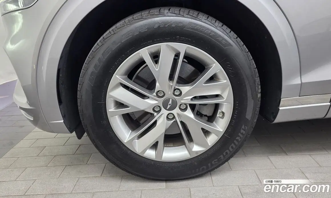 Genesis GV70 2021 2.5 автомат (гидро), фото 5 Genesis GV70 2021 2.5 автомат (гидро), фото 5