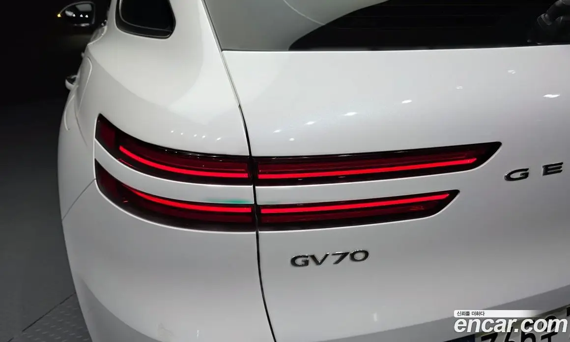 Genesis GV70 2021 2.2 автомат (гидро), фото 9