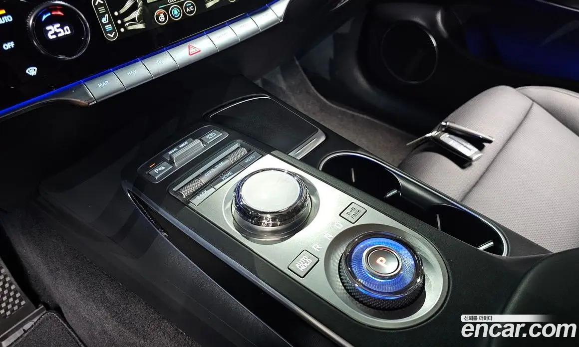 Genesis GV70 2021 2.5 автомат (гидро), фото 12